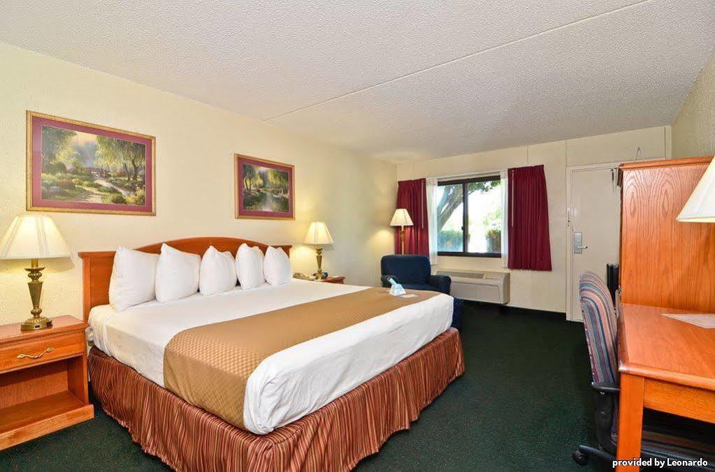 Best Western Crossroads Inn DeFuniak Springs Camera foto