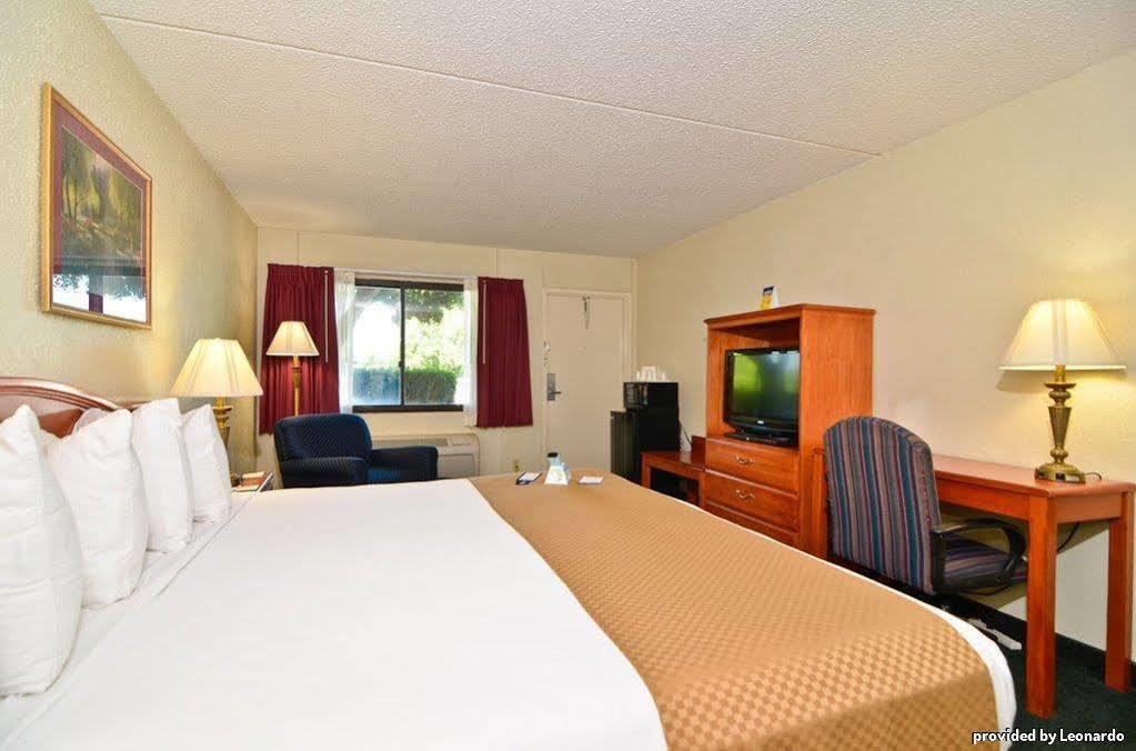 Best Western Crossroads Inn DeFuniak Springs Camera foto